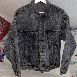 Levi’s black washed denim jacket jean jacket